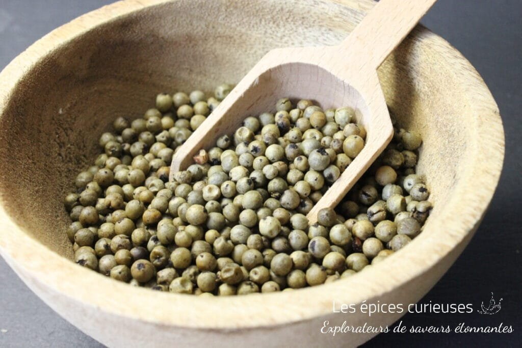 Poivre vert frit de Madagascar - Les épices curieuses