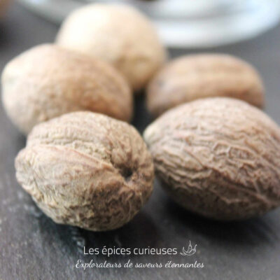 Noix de muscade de Madagascar entière - Les épices curieuses