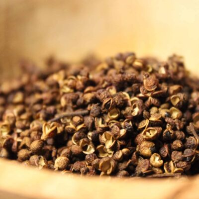 Poivre Mac Khen ou poivre des cîmes - Les épices curieuses