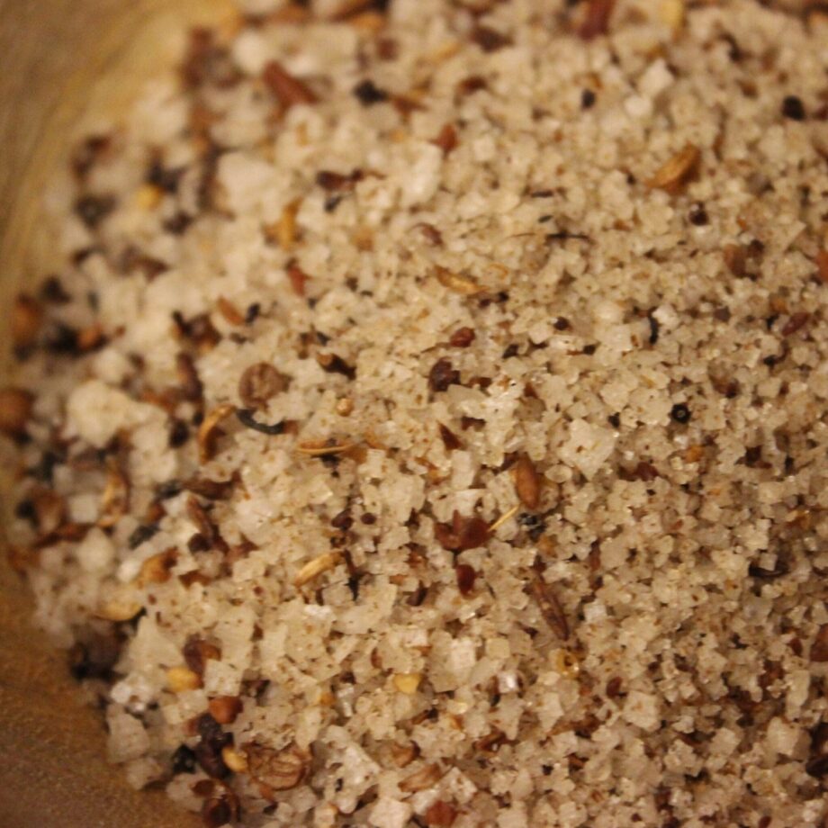 Fleur de sel - Eclats d'épices torrifiées - Les épices curieuses