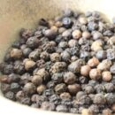 Poivre indien des montagnes, épice bio et artisanale.