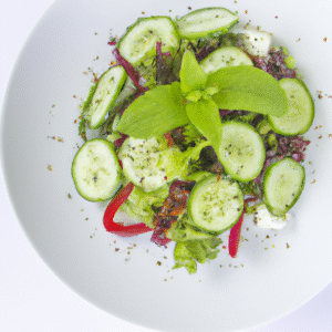 Salade d'été rafraîchissante à la pastèque, feta et menthe, parfumée au poivre de Sichuan et zeste de combava- Les épices curieuses