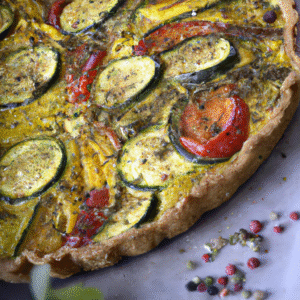 Tarte rustique aux légumes d'été rôtis au poivre Timut et miel safrané- Les épices curieuses