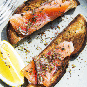 Toasts à la Truite Fumée sur Pain d’Épices Maison- Les épices curieuses