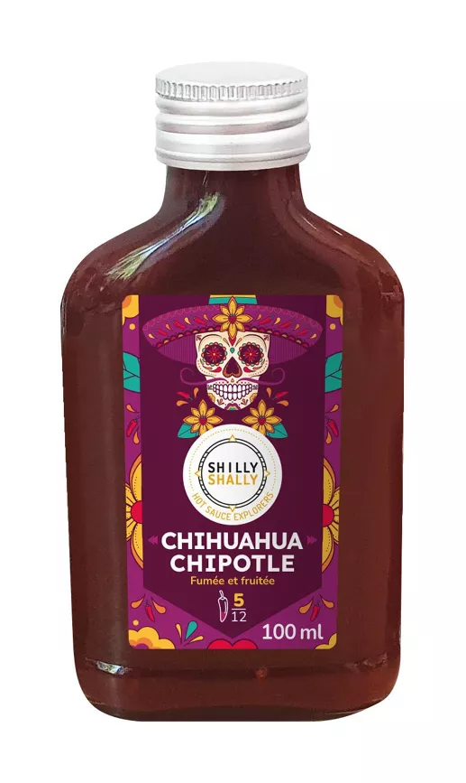 Sauce piquante 100ml Chihuahua Chipotle, saveur fumée et fruitée, design coloré avec crâne mexicain.