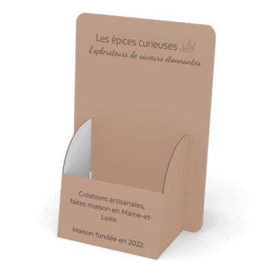 Présentoir en bois Les épices curieuses, créations artisanales du Maine-et-Loire, fondée en 2022.