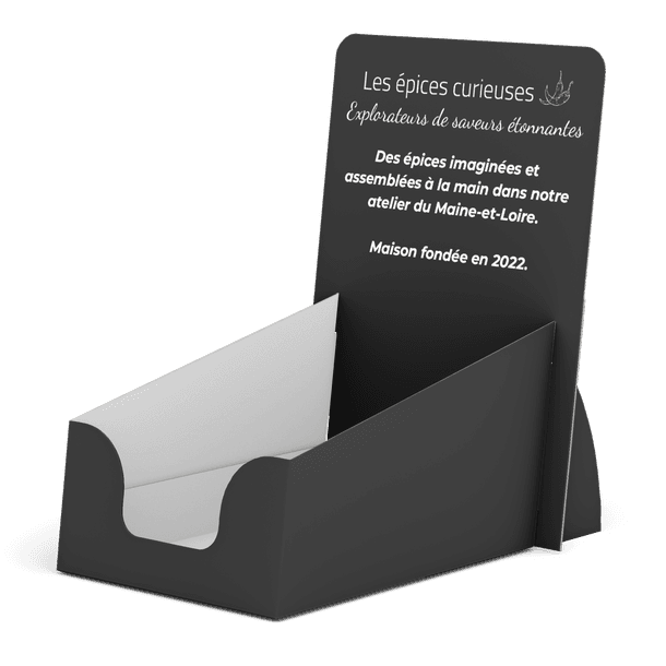 Présentoir Les épices curieuses, saveurs artisanales de Maine-et-Loire, fondée en 2022.