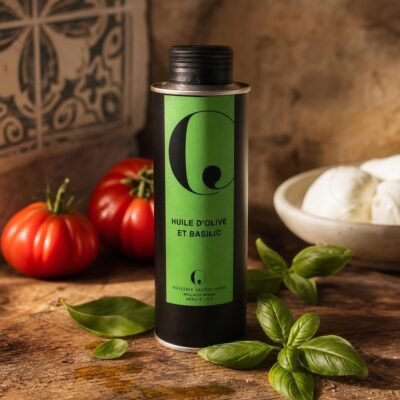 Huile d'olive au basilic 25 cl - Les Épices Curieuses