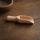 Pelle à vrac bois 10 cm - Les Épices Curieuses